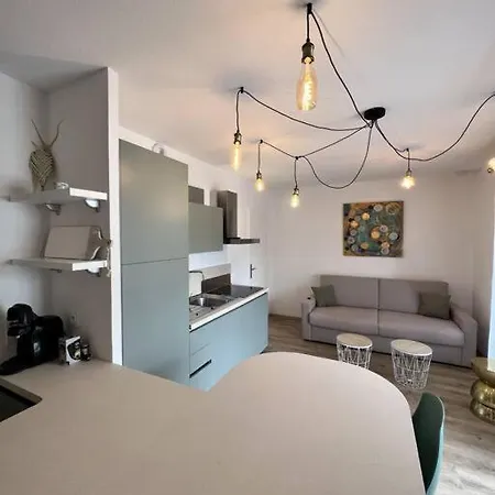 Appartement Superbe Studio Climatise Parking Gratuit Sur Place *